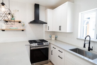6246 Shirley Ave in Los Angeles, CA - Building Photo - Building Photo