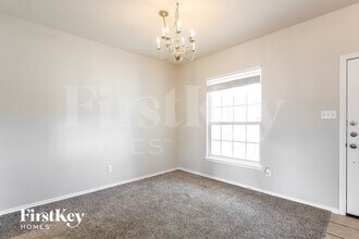 1910 Mountain Star in San Antonio, TX - Foto de edificio - Building Photo