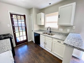 908 Littleport Ln in Channelview, TX - Building Photo - Building Photo