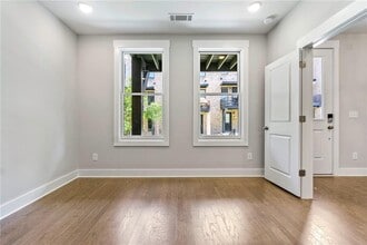 1028 Robert Smalls Wy in Atlanta, GA - Building Photo - Building Photo