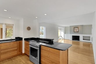 34 Karlton Cir in Andover, MA - Building Photo - Building Photo