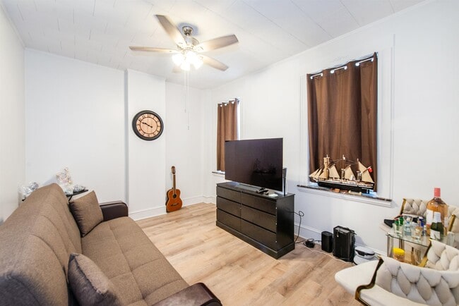 609 59th St in West New York, NJ - Building Photo - Building Photo