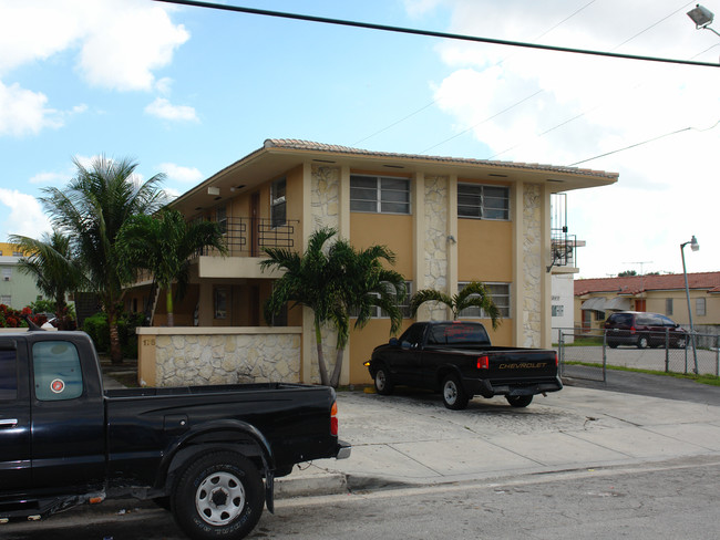 175 SW 18th Ave in Miami, FL - Building Photo - Building Photo