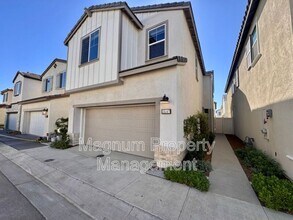 25147 Hunter Ave in Moreno Valley, CA - Building Photo - Building Photo