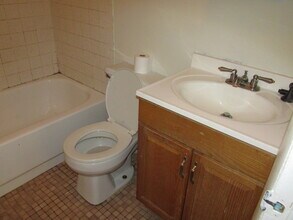 4402 McMenamy St in Philadelphia, PA - Building Photo - Building Photo