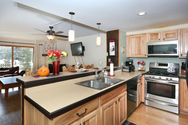 867 Airport Rd in Breckenridge, CO - Building Photo - Building Photo