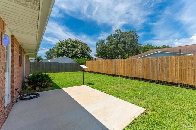 1945 Nicole St in Pensacola, FL - Building Photo - Building Photo