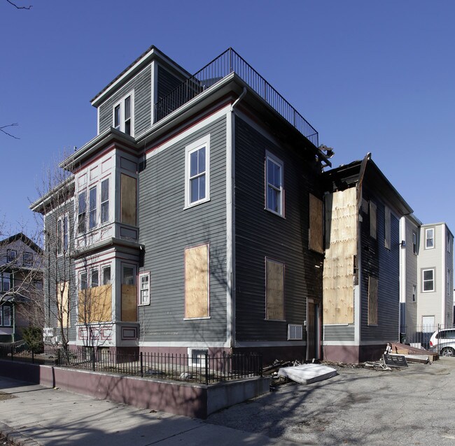 149 Almy St in Providence, RI - Building Photo - Building Photo