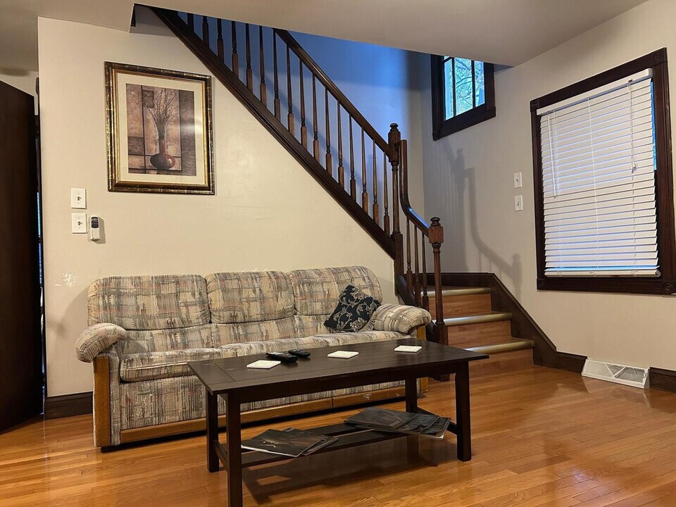 3771 W 36th St in Cleveland, OH - Building Photo