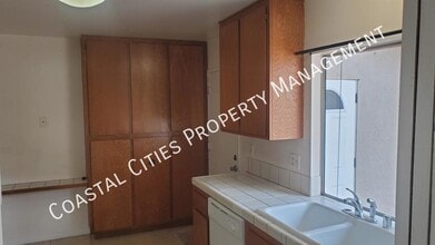 1696 Carmel Cir E in Upland, CA - Building Photo - Building Photo