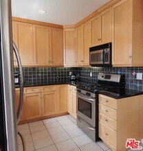 8111 Westlawn Ave in Los Angeles, CA - Building Photo - Building Photo