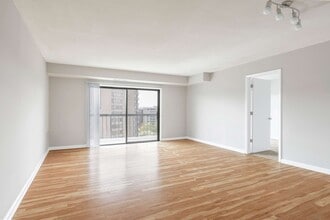 Cortland on South Eads in Arlington, VA - Building Photo - Building Photo