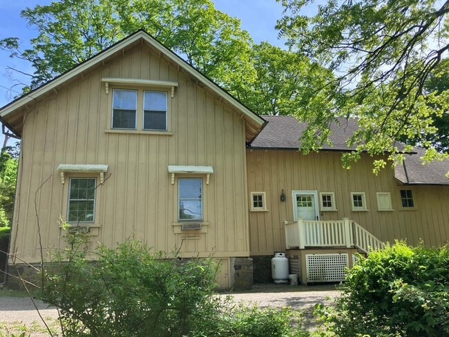 property at 501-511-511 Lane Gate Rd