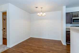 Crown Colony Apartments in Topeka, KS - Building Photo - Interior Photo