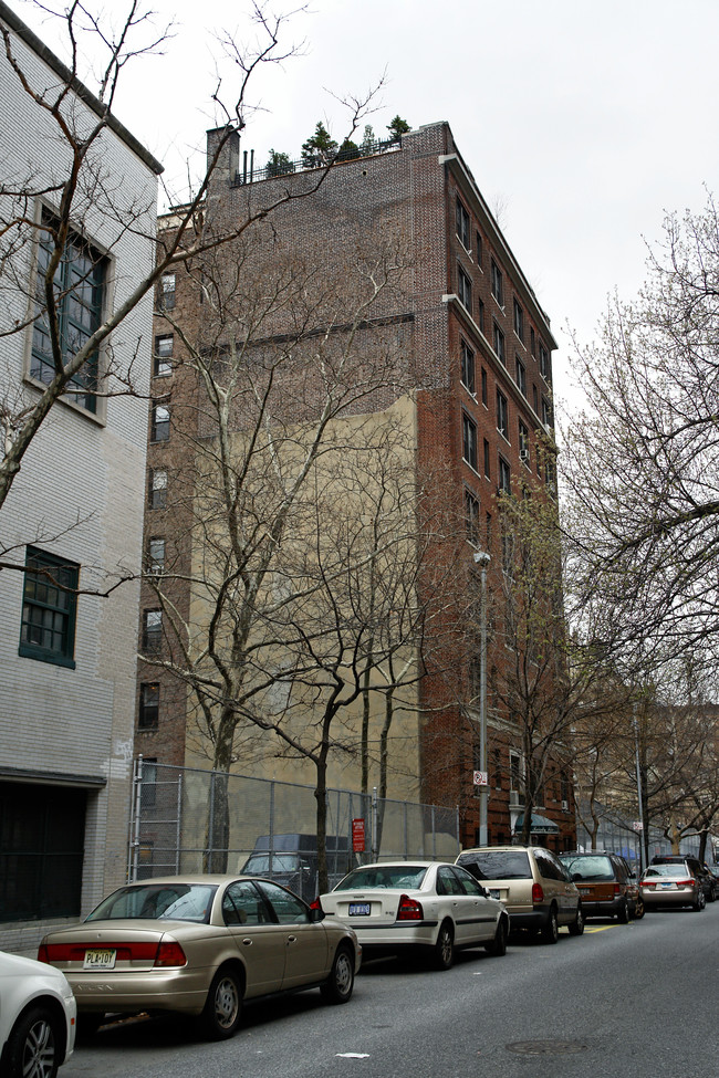 125 W 76th St in New York, NY - Building Photo - Building Photo