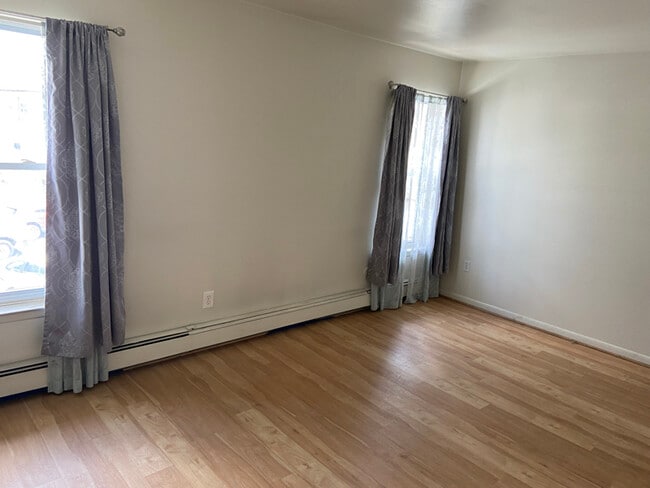 1614 Union Turnpike in North Bergen, NJ - Building Photo - Building Photo