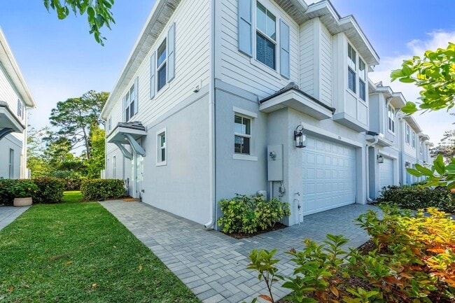 property at 224 Preserve Trl S