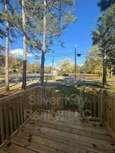 1004 S Jackson St in Athens, TN - Building Photo - Building Photo