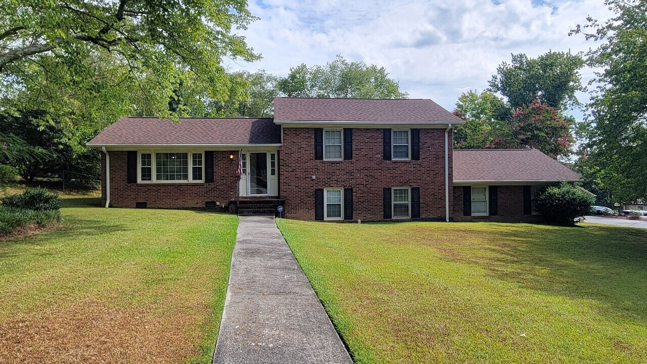13 Shrevewood Dr in Taylors, SC - Foto de edificio