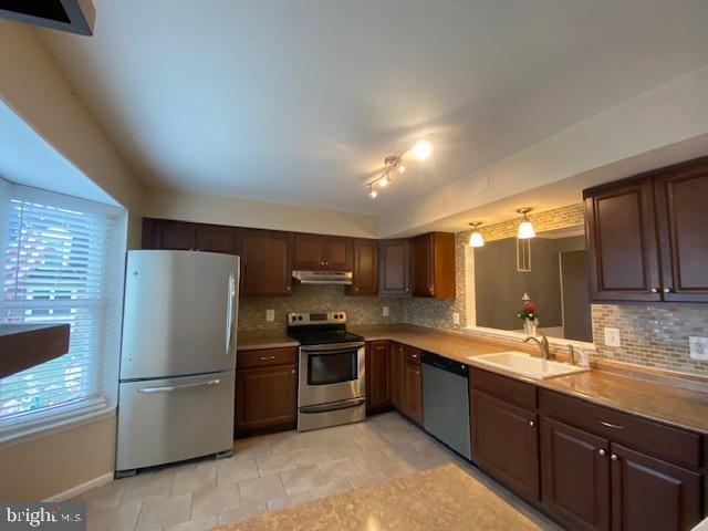 11556 Summer Oak Dr in Germantown, MD - Building Photo - Building Photo