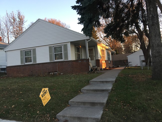 property at 1672 Ford Pkwy