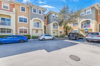 10870 NW 88th Terrace in Doral, FL - Building Photo - Building Photo