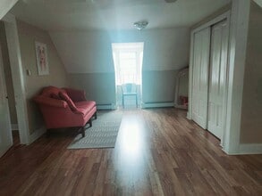 50 Oliver St, Unit Unit 3 in Bristol, RI - Building Photo - Building Photo