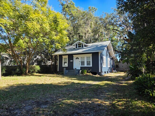 property at 103 N Glenwood Ave