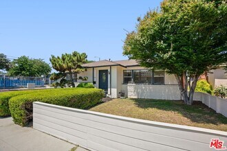 12127 Juniette St in Culver City, CA - Building Photo - Building Photo
