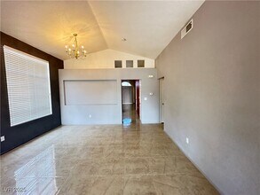 9522 Lavarun Ct in Las Vegas, NV - Building Photo - Building Photo
