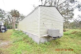 7515 Symmes Rd in Gibsonton, FL - Building Photo - Building Photo