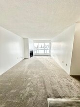 130 Bell Farm Rd in Barrie, ON - Building Photo - Building Photo