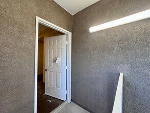 31379 Taylor Ln in Temecula, CA - Foto de edificio - Building Photo