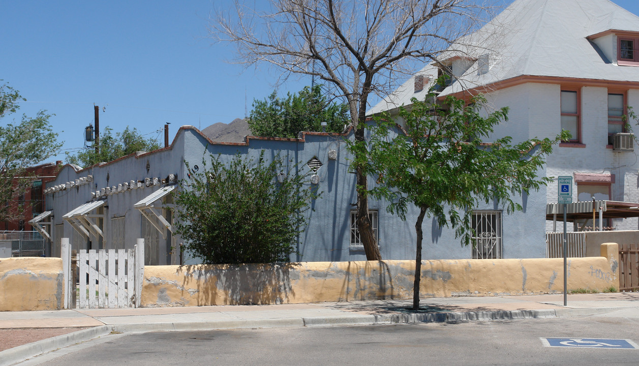 1119 Magoffin Ave in El Paso, TX - Building Photo