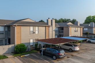 El Dorado Trace in Webster, TX - Building Photo - Building Photo