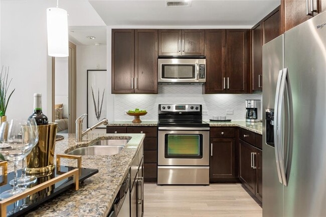 4200 Scotland St in Houston, TX - Building Photo - Building Photo