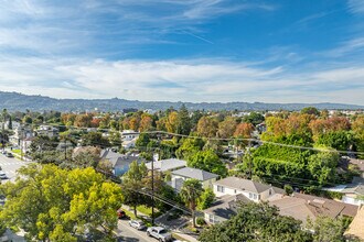 5025 Cahuenga Blvd in North Hollywood, CA - Building Photo - Building Photo