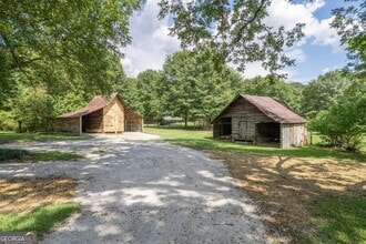 5380 Guthrie Rd in Loganville, GA - Building Photo - Building Photo