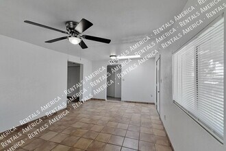 2810 W Carnauba St in Tucson, AZ - Foto de edificio - Building Photo