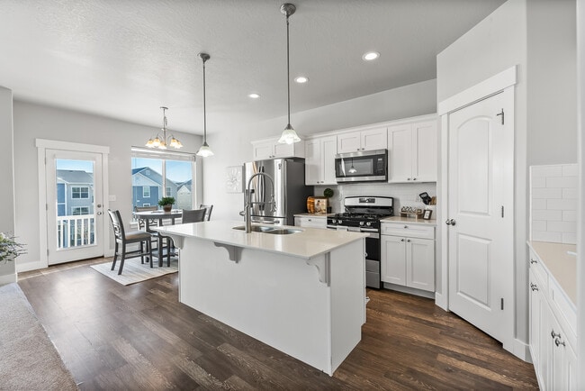 14549 S Juniper Shade Dr in Herriman, UT - Foto de edificio - Building Photo