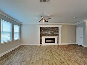 5517 Van Horn Dr in Granbury, TX - Building Photo - Building Photo