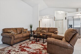 10821 N 63rd Dr in Glendale, AZ - Building Photo - Building Photo