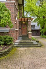 212 Sheridan Rd in Kenilworth, IL - Building Photo - Building Photo