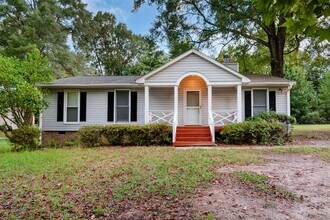 8331 Gera Emma Dr in Charlotte, NC - Building Photo - Building Photo