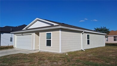 1315 NW 15th Ave in Cape Coral, FL - Building Photo - Building Photo