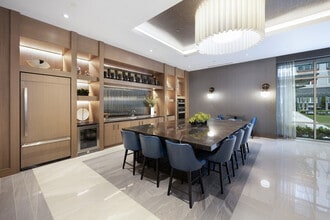 Hanover Springfield in Springfield, VA - Foto de edificio - Building Photo