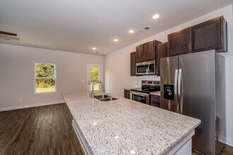 5413 Cedar Creek Dr in Bessemer, AL - Building Photo - Building Photo