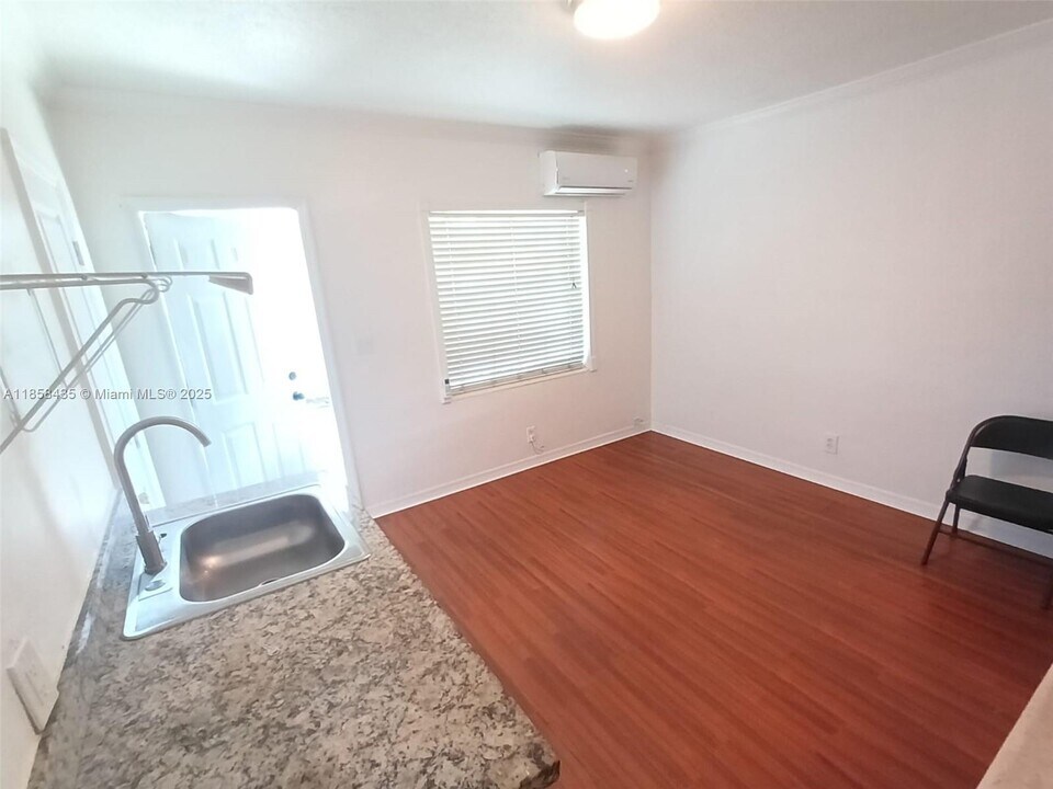 919 N 19th Ave in Hollywood, FL - Building Photo