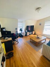 9 Parker St, Unit 3 in Boston, MA - Building Photo - Building Photo