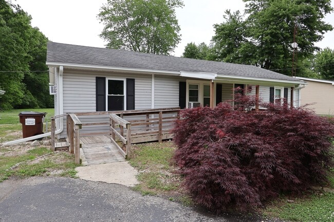 property at 549 S Gum St